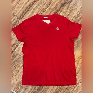 Abercrombie & Fitch Red Short Sleeve V-Neck Tee
